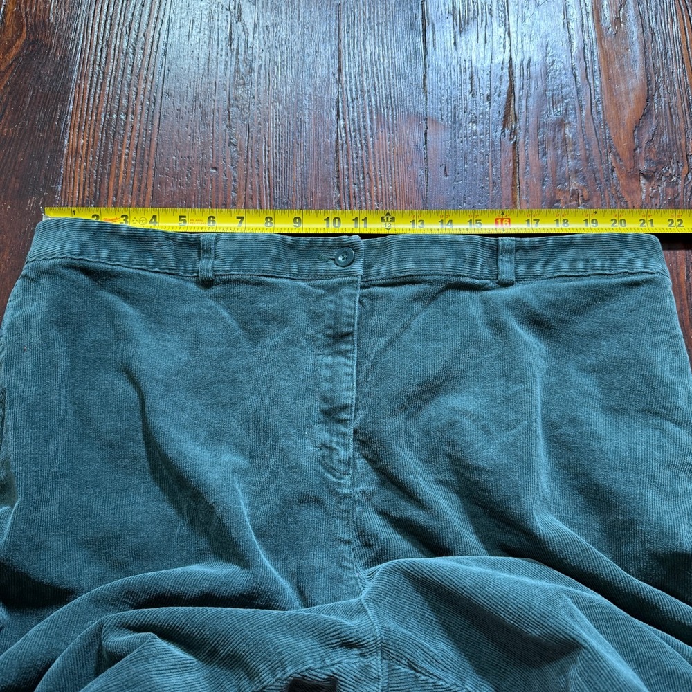 L.L. Bean Green Women's Pants - Picture 4 of 13